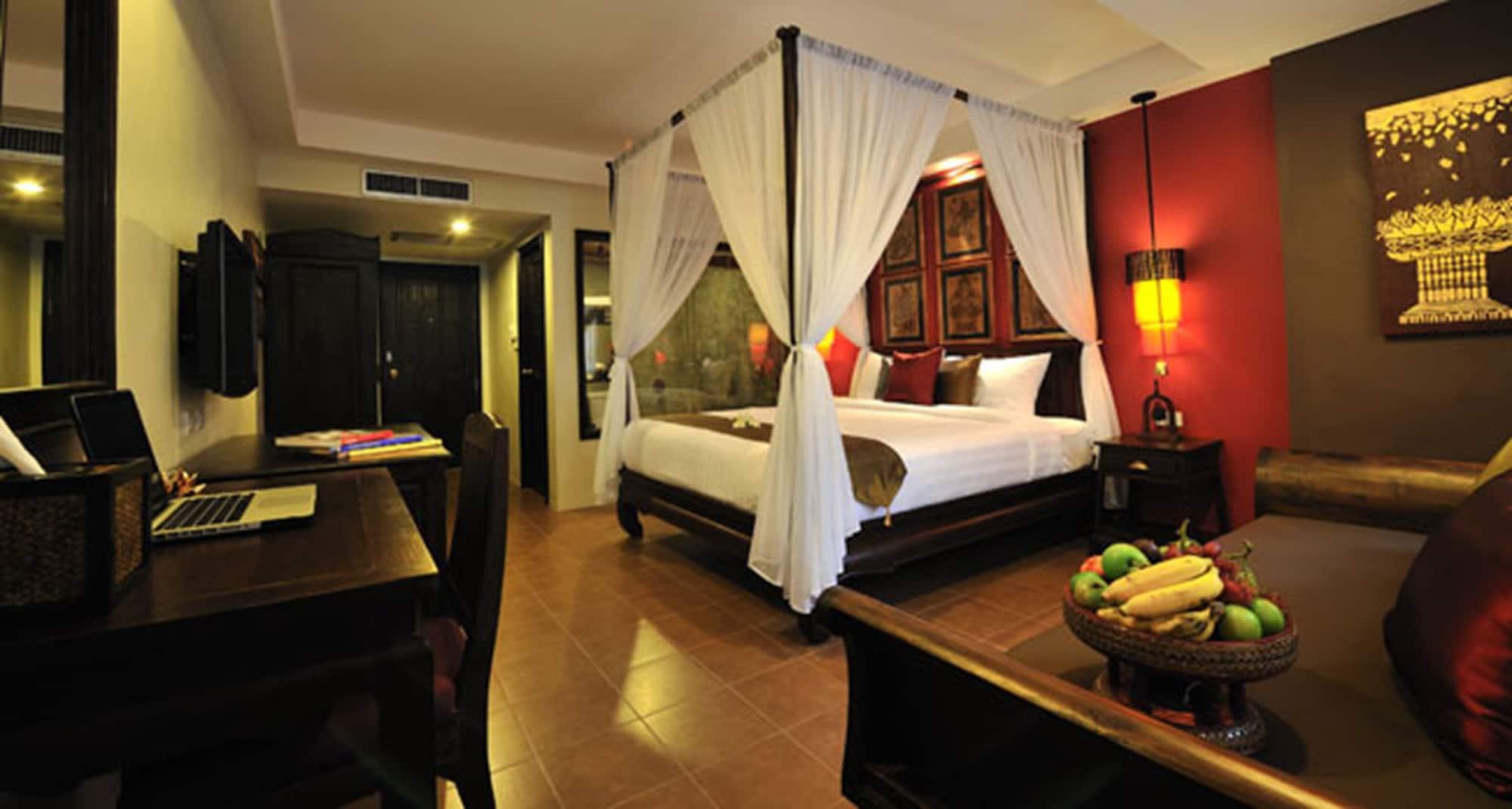 Siralanna Hotel Patong Екстер'єр фото