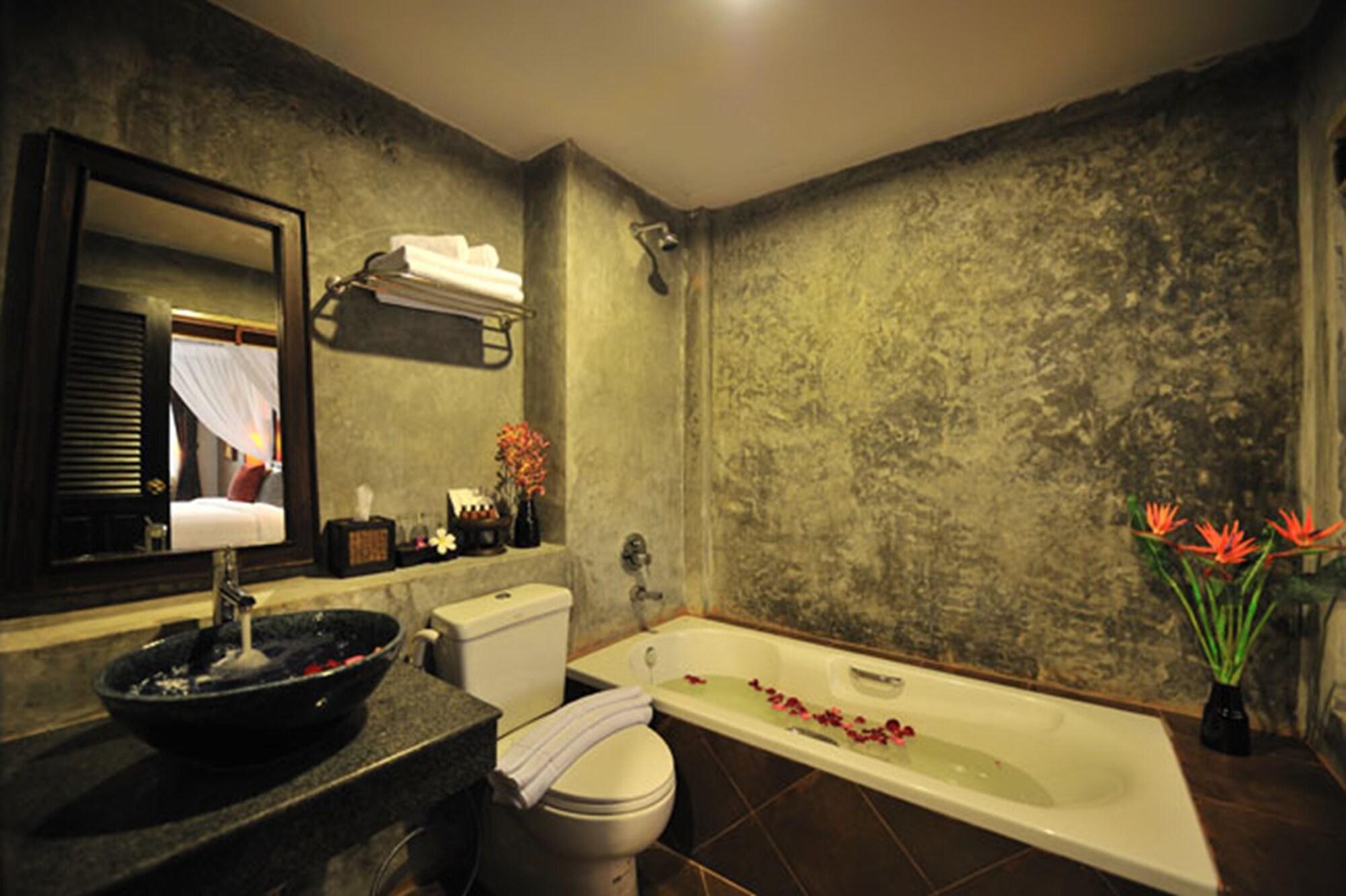 Siralanna Hotel Patong Екстер'єр фото