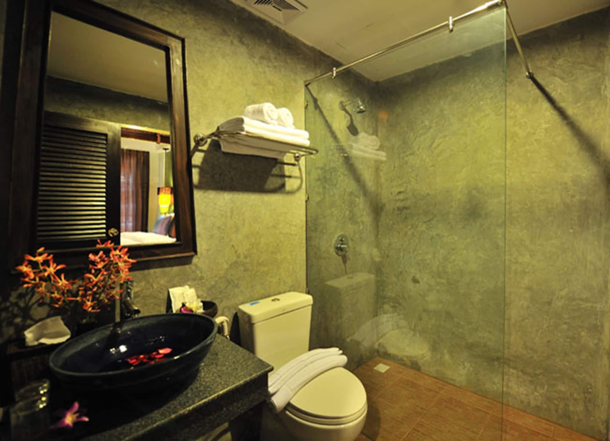 Siralanna Hotel Patong Екстер'єр фото