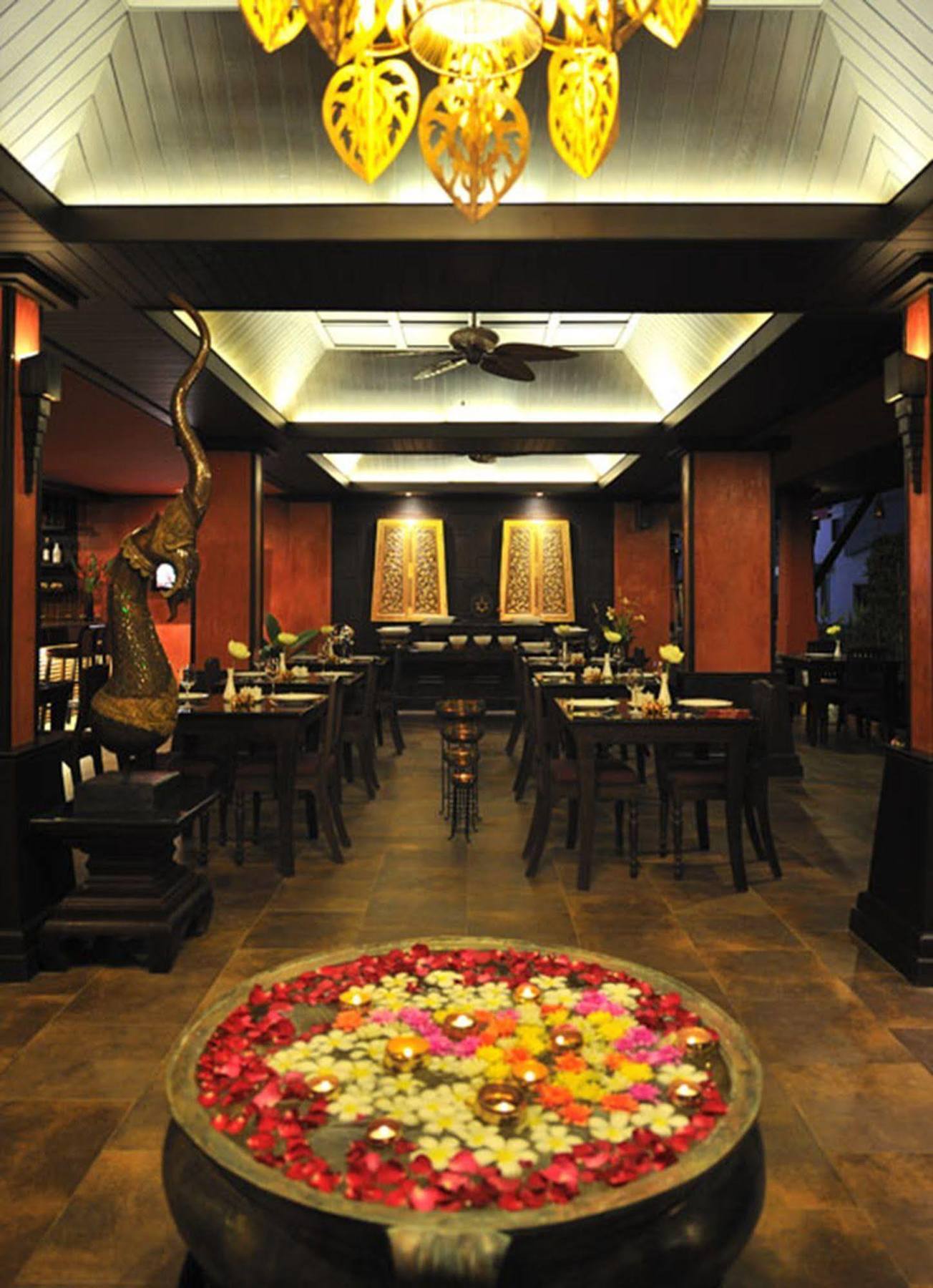 Siralanna Hotel Patong Екстер'єр фото